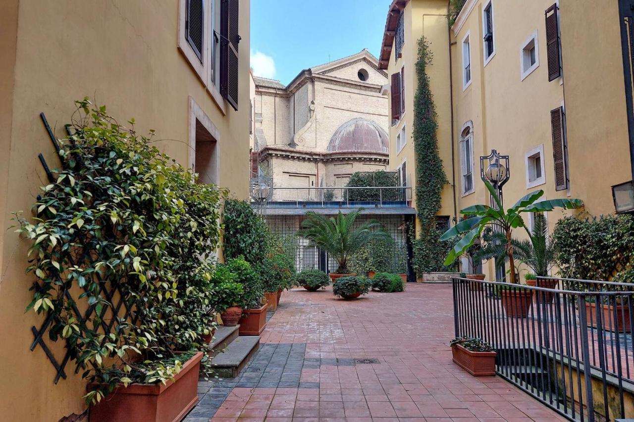 ローマLuxury Di San Giacomoアパートメント エクステリア 写真